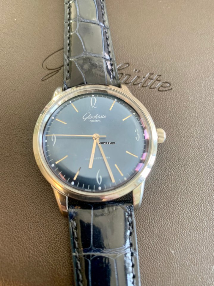 Glashtte Original Sixties Mens watch Unisex Automatic Steel 1-39-52-06-02-04