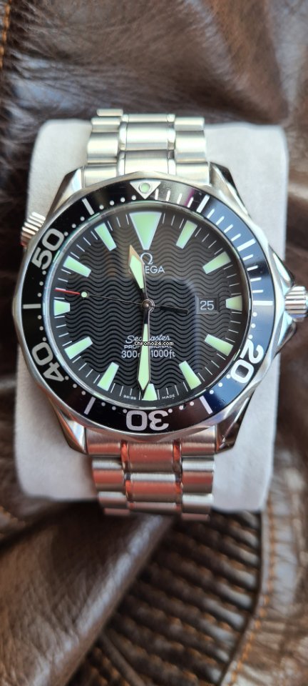 Omega Seamaster Diver 300 M Mens watch Unisex Quartz Steel 226450