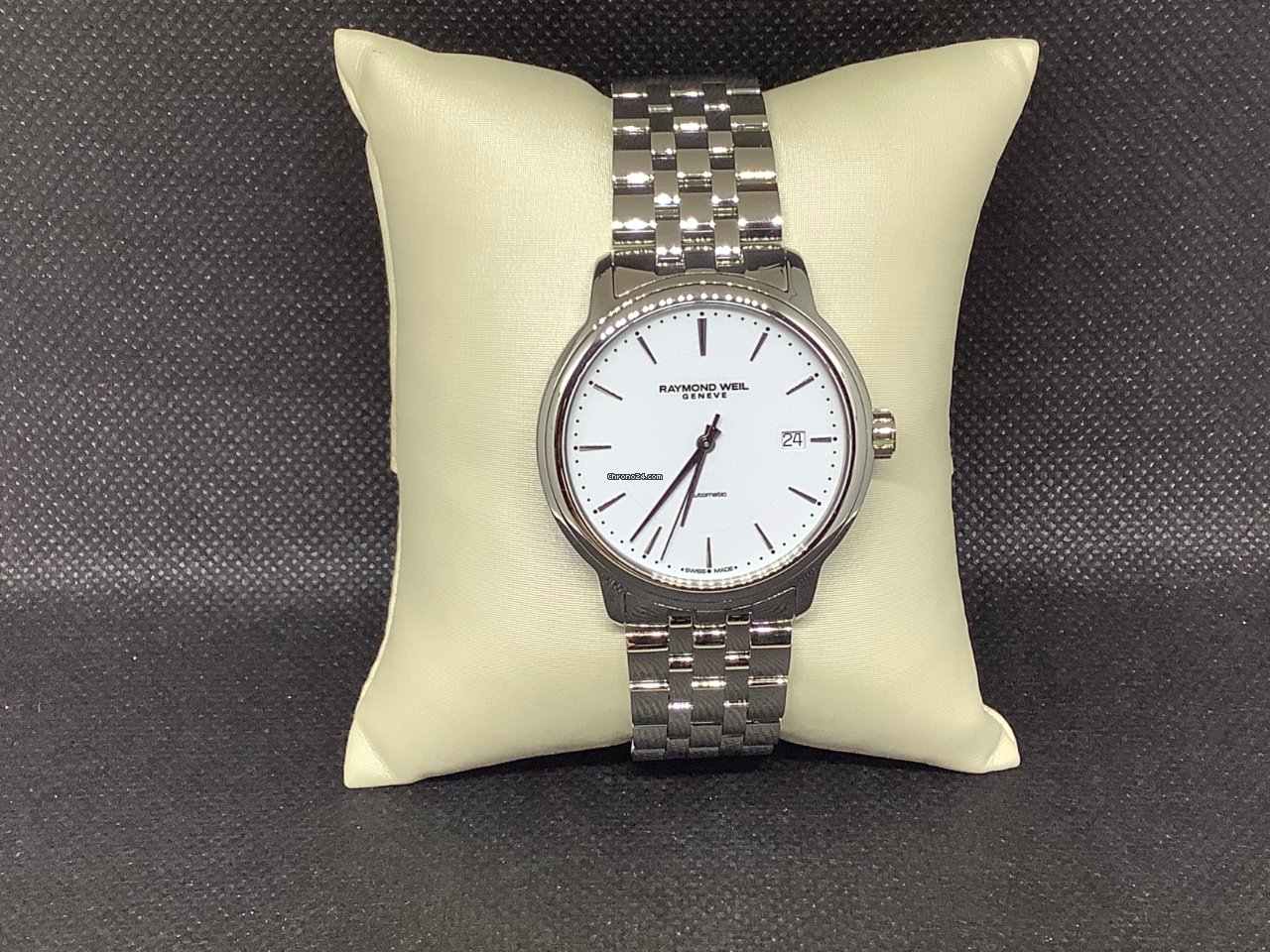Raymond Weil Mens watch Unisex Automatic Steel 2237-ST-30011
