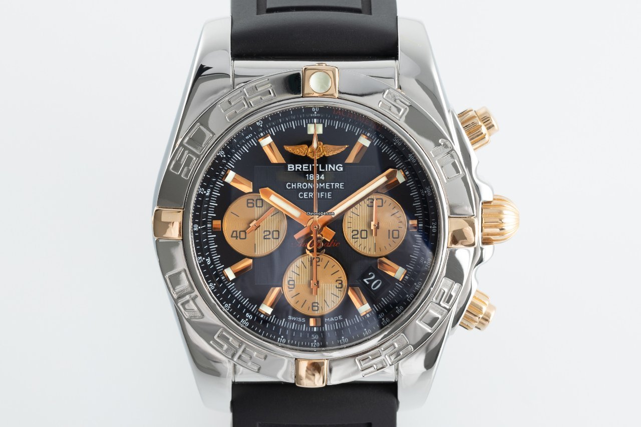 Breitling Chronomat 44 Mens watch Unisex Automatic Gold Steel IB0110