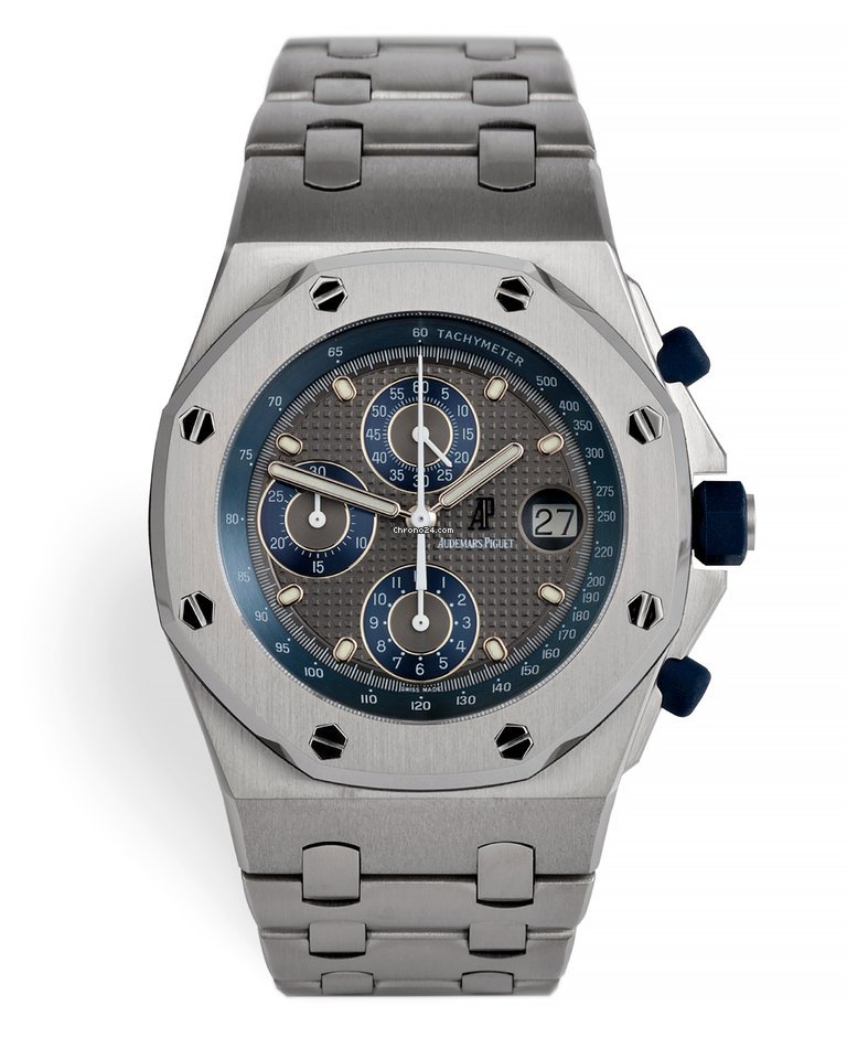 Audemars Piguet Royal Oak Offshore Chronograph Mens watch Unisex Automatic Titanium 25721TI.OO.1000TI.01