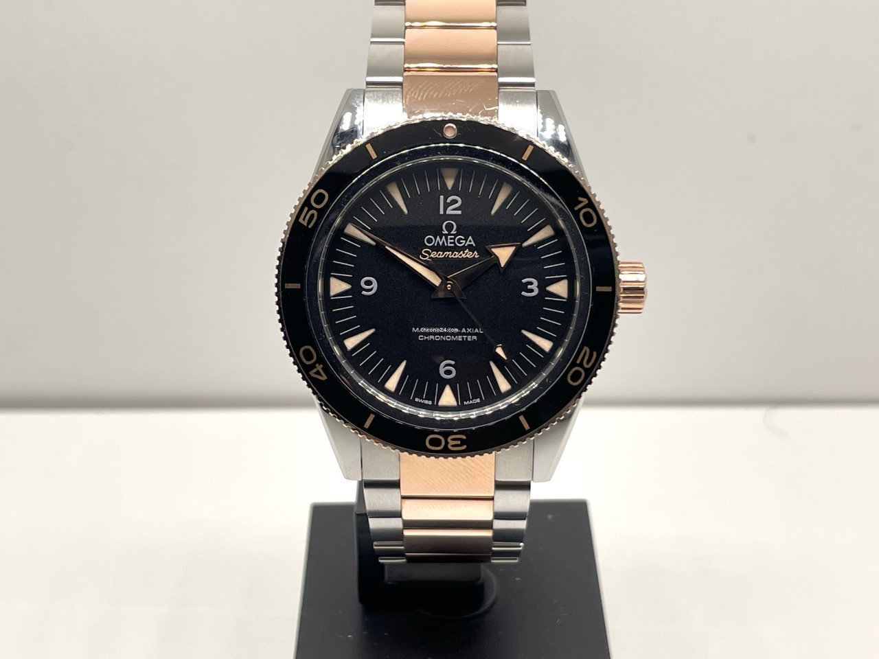 Omega Seamaster 300 Automatic Gold Steel 2332041210100