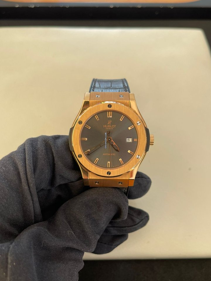 Hublot Classic Fusion Mens watch Unisex Automatic Rose gold 542.OX.7080.LR