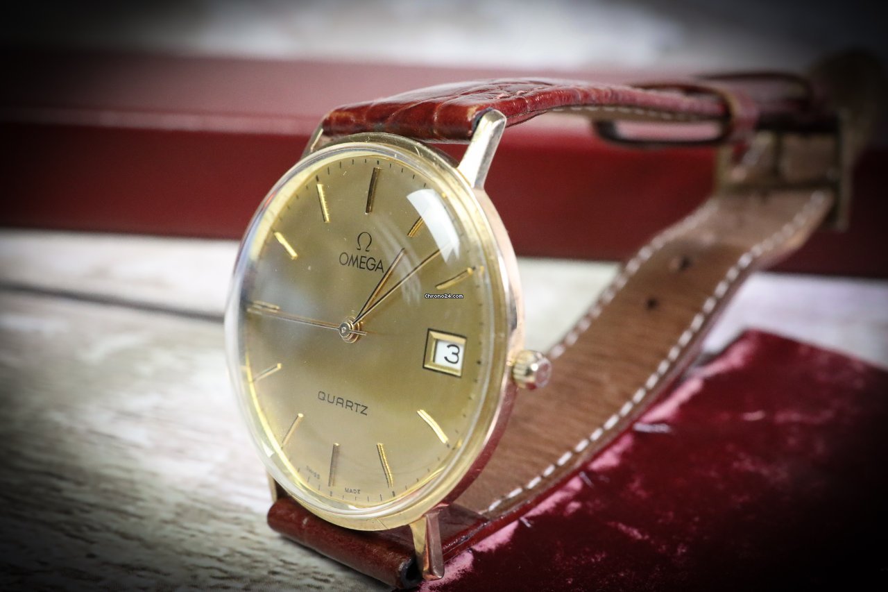 Omega Mens watch Unisex Quartz Yellow gold 1061