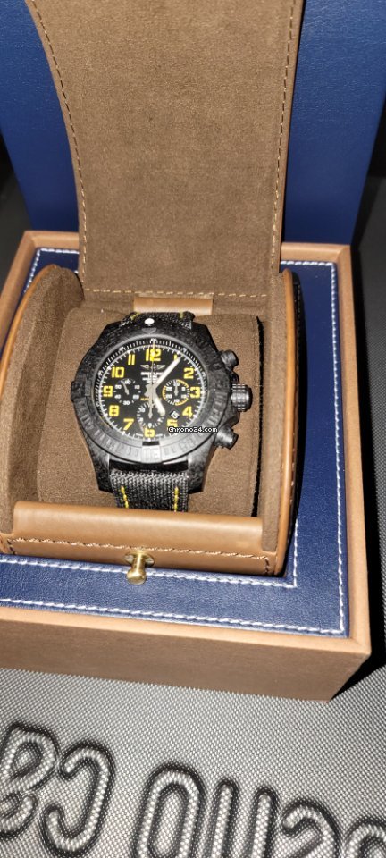 Breitling Avenger Hurricane Mens watch Unisex Automatic XB0170E4|BF29|257S|X20D.4