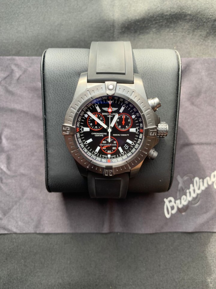 Breitling Avenger Seawolf Mens watch Unisex Quartz Steel M7339010 BA03