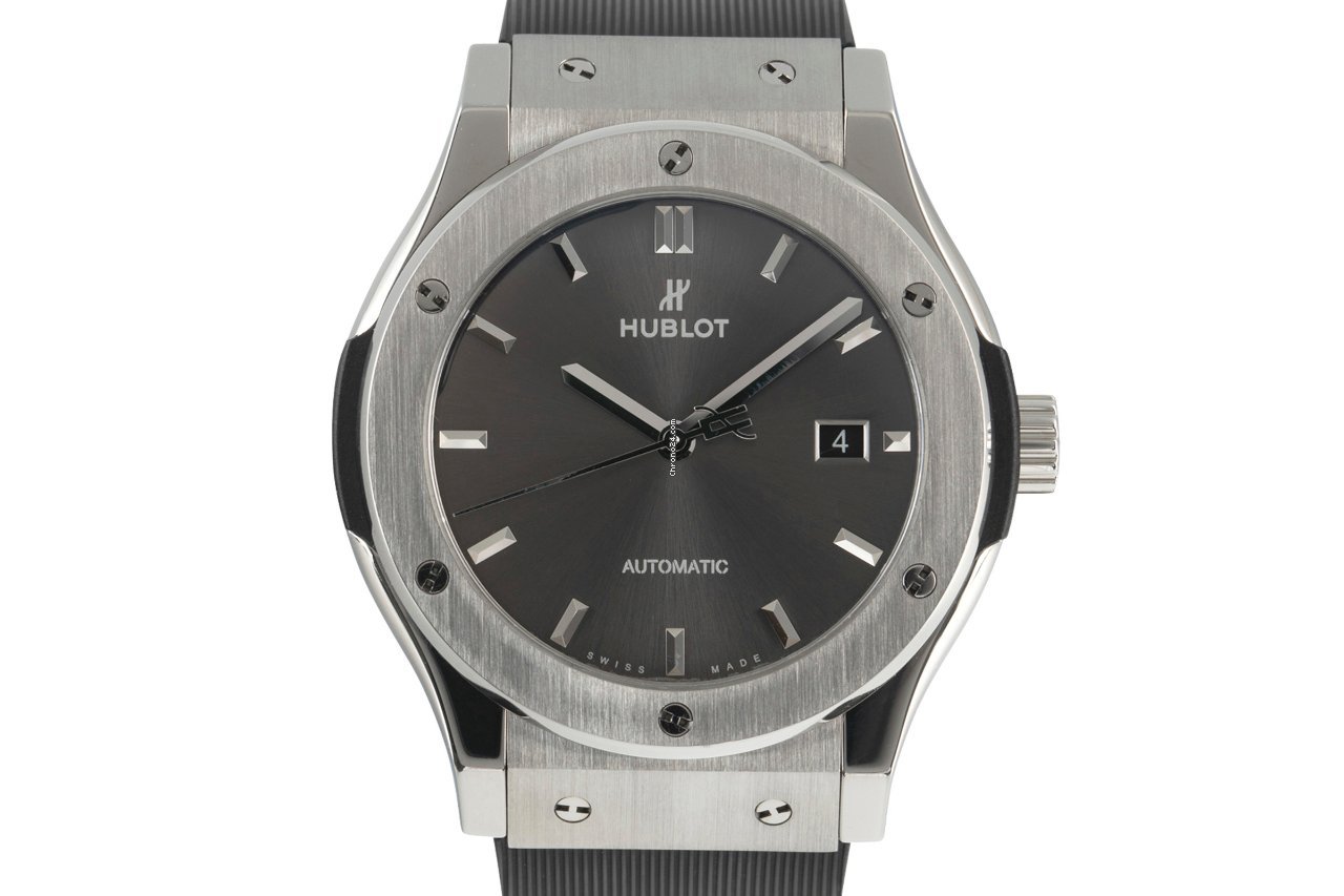 Hublot Classic Fusion Racing Grey Mens watch Unisex Automatic Titanium 542.NX.7071.LR