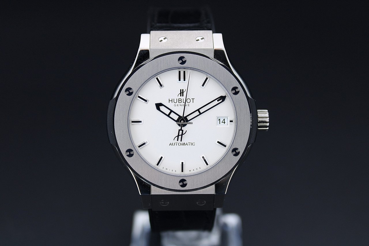 Hublot Classic Fusion 45, 42, 38, 33 mm Mens watch Unisex Automatic Titanium 565.NX.2610.LR