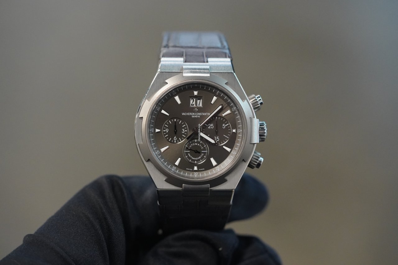 Vacheron Constantin Overseas Chronograph Mens watch Unisex Automatic Steel 49150 000W-9501