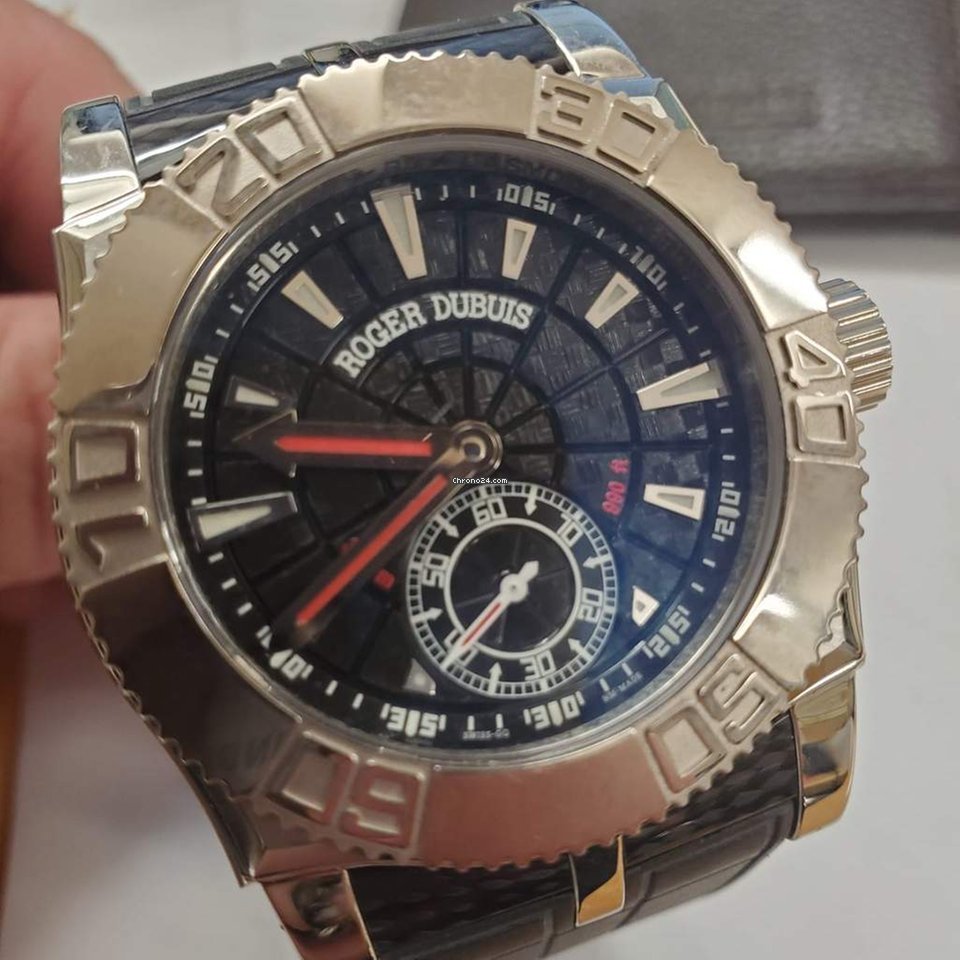 Roger Dubuis Easy Diver Mens watch Unisex Automatic Steel SE40
