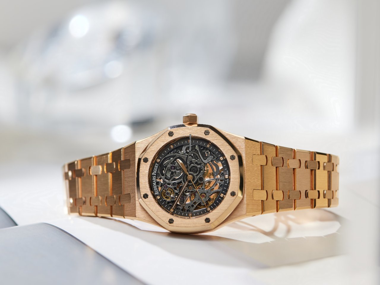 Audemars Piguet Royal Oak Selfwinding Mens watch Unisex Automatic Rose gold 15305OR.OO.D088CR.01