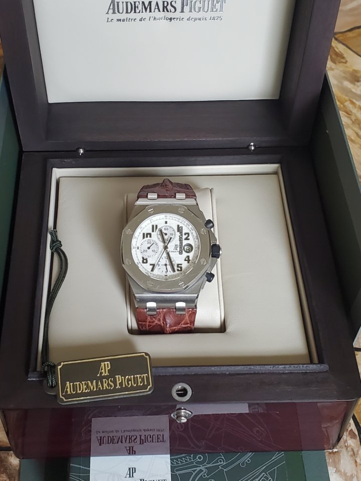 Audemars Piguet Royal Oak Offshore Chronograph Mens watch Unisex Automatic Steel 26170ST.OO.D091CR.01