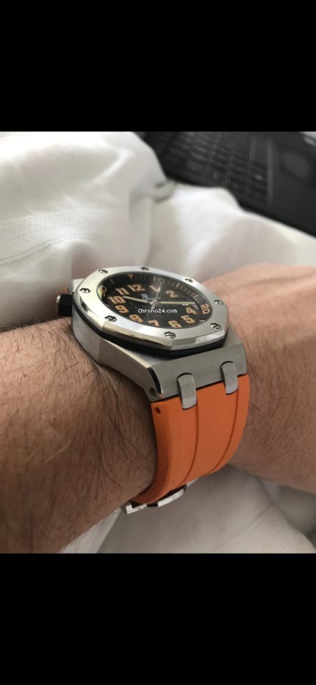 Audemars Piguet Royal Oak Offshore Diver Mens watch Unisex Automatic Steel 15701ST.OO.D002CA.01