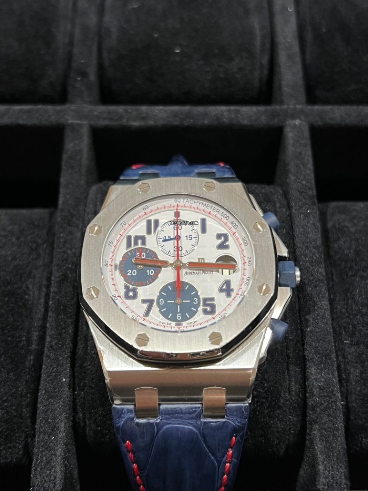 Audemars Piguet Royal Oak Offshore Chronograph Mens watch Unisex Automatic Steel 26208ST.OO.D305CR.01
