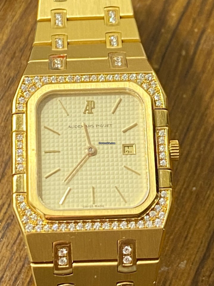 Audemars Piguet Royal Oak Mens watch Unisex Quartz Yellow gold 6005