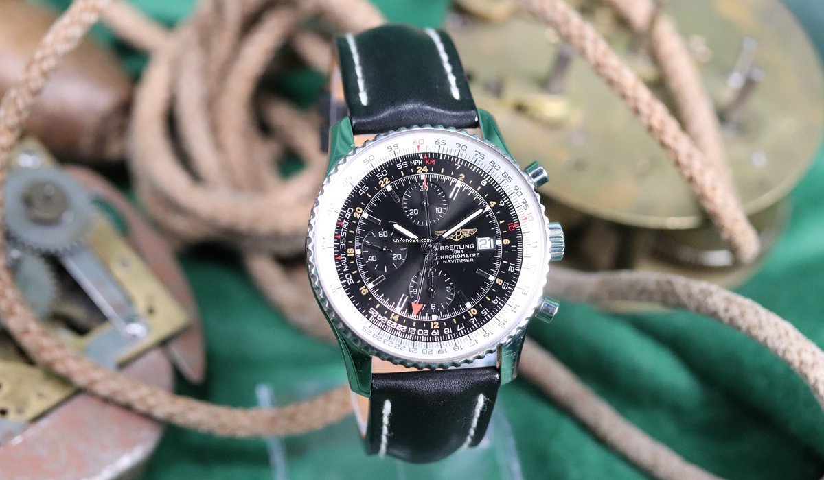 Breitling Navitimer World Automatic Steel A24322