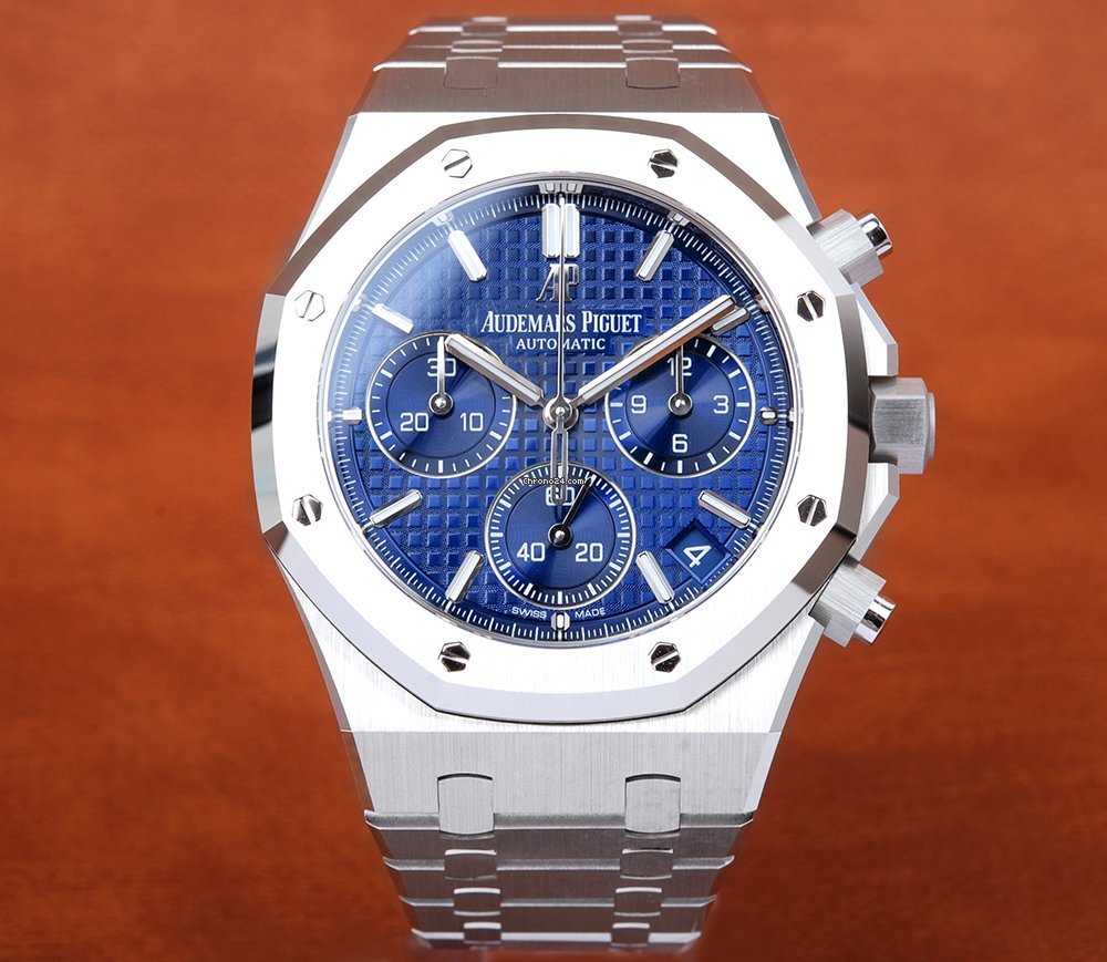 Audemars Piguet Royal Oak Selfwinding Mens watch Unisex Automatic White gold 26239BC.OO.1220BC.01