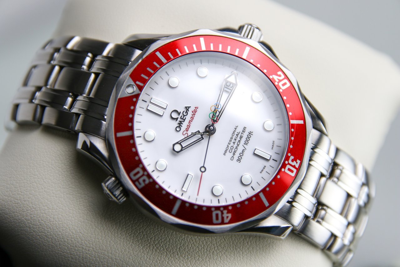 Omega Seamaster Diver 300 M Mens watch Unisex Automatic Steel 212.30.41.20.04.001