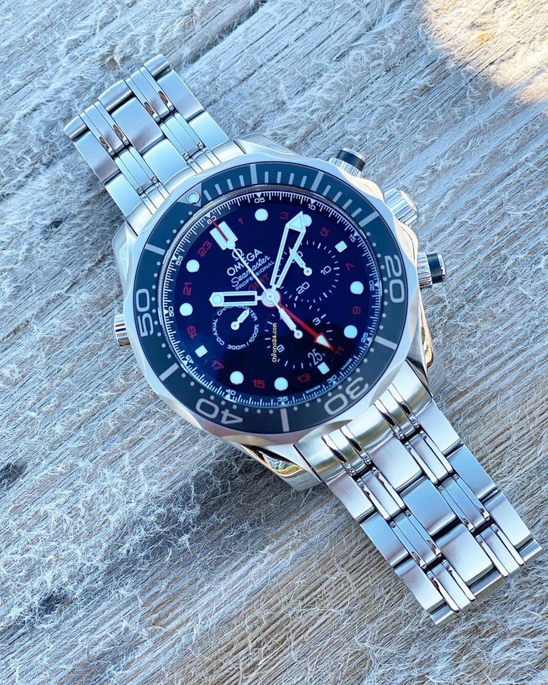 Omega Seamaster Diver 300 M Mens watch Unisex Automatic Steel 212.30.44.52.01.001