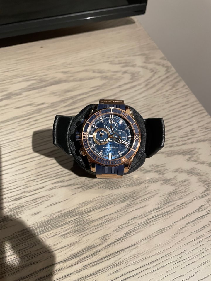 Ulysse Nardin Diver Chronograph Mens watch Unisex Automatic Rose gold 1502-151-3 93