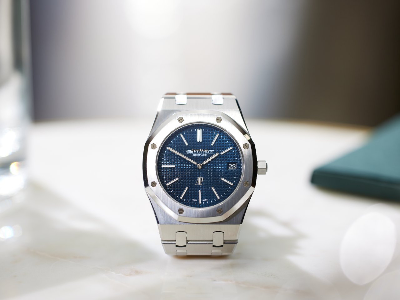 Audemars Piguet Royal Oak Jumbo Mens watch Unisex Automatic Steel 15202ST.OO.1240ST.01