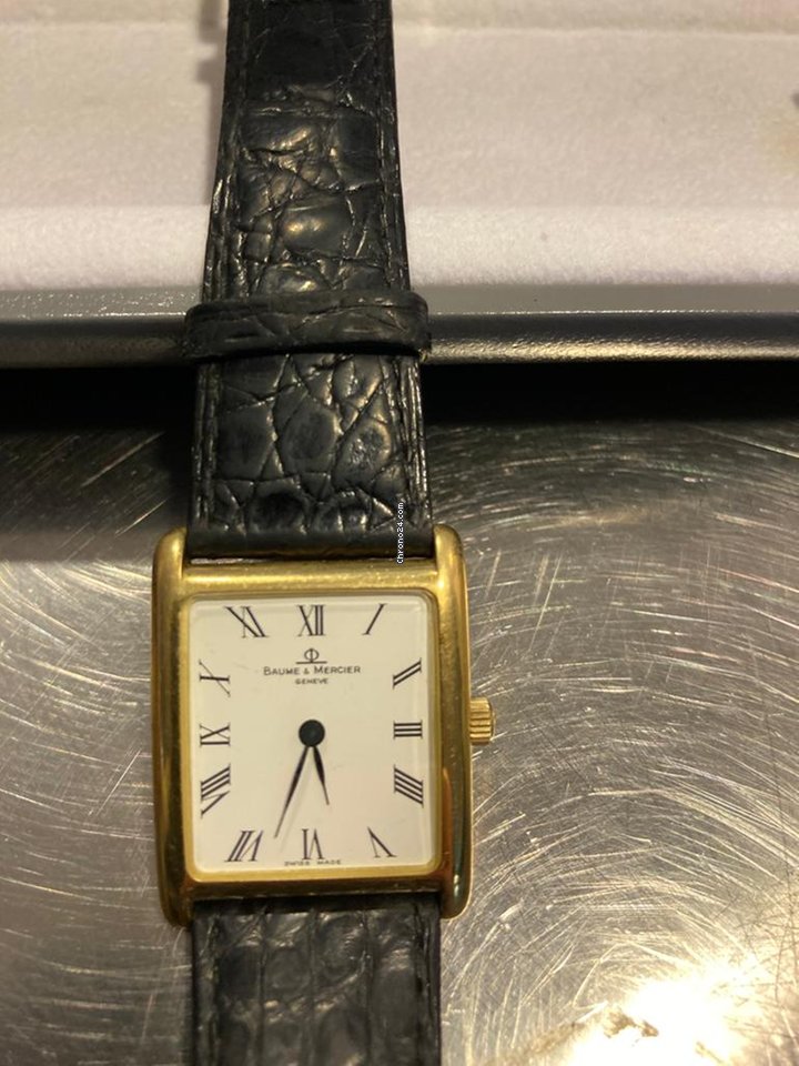 Baume & Mercier Mens watch Unisex Manual winding Yellow gold 37342