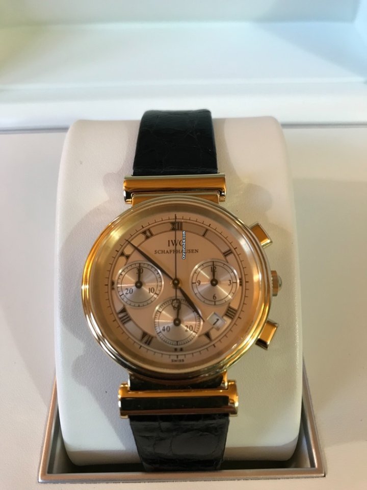 IWC Mens watch Unisex Quartz Yellow gold IW3739
