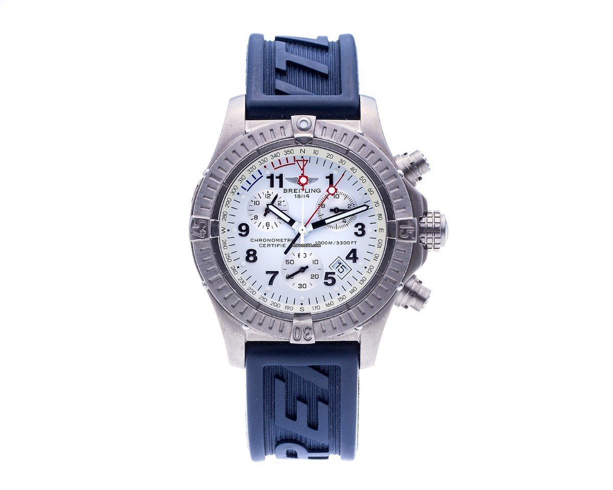 Breitling Avenger Mens watch Unisex Quartz Titanium E73360